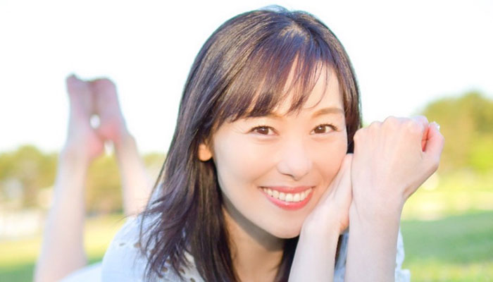 東京在住のヨガインストラクターかずさん50歳はエプロンダンスを披露して大人気に